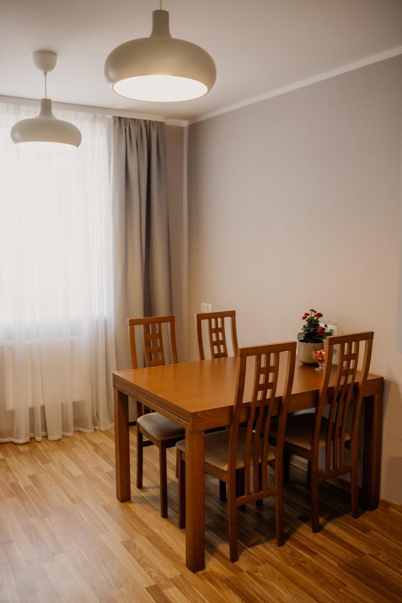 Aparthotel Saules Iela 2A Saldus Zimmer foto